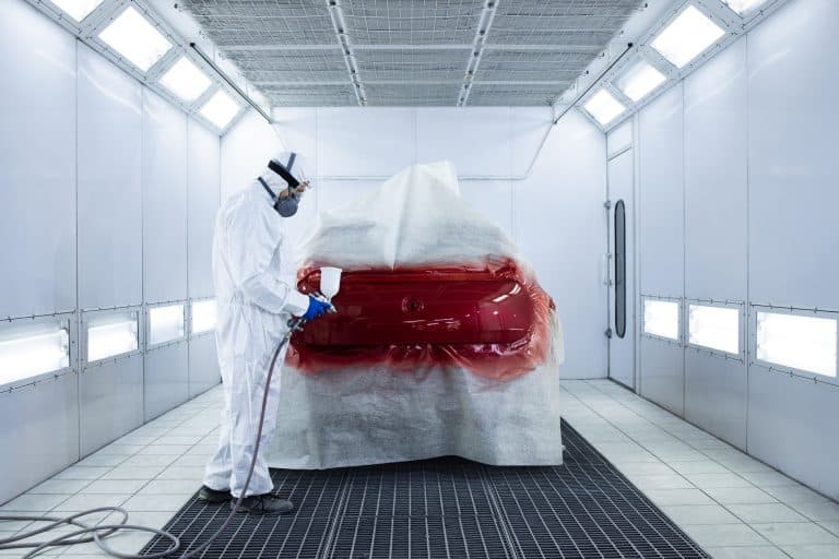 نقش رنگ پلی ­اورتان در بهبود ظاهر و پوشش خودروهای مدرن
